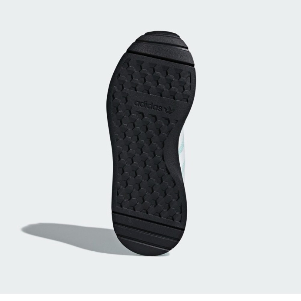 Adidas shoes size 7 women new - Picture 4 of 5